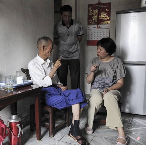 开国上将许世友长子许光:潘冬子原型 多次立功受奖