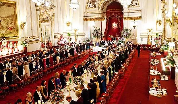 白金汉宫欢迎习近平国宴酒菜单解密