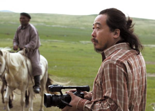 纪录片导演顾桃：是本能和直觉构成了我们的社会属性