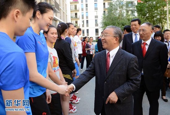 国务委员戴秉国看望中国<em>女排</em>_排协<em>官方网站</em>_