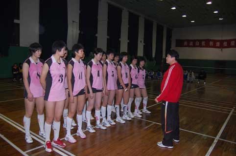 全国<em>青年女排</em>集训山东女排举行公开课_排协_