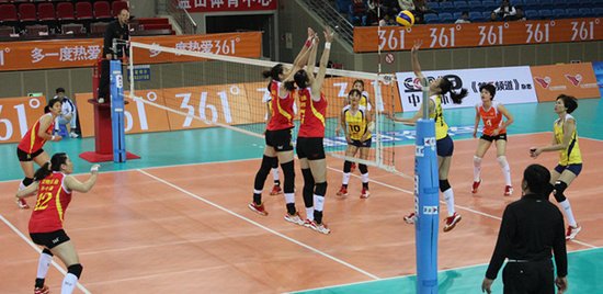 361°<em>中国女排联赛</em>(12-13)第十轮 八一3-0福建