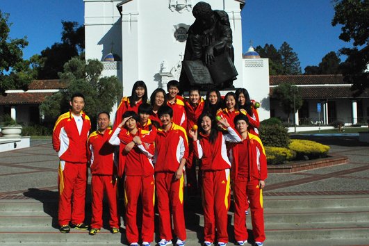 <em>国青女排</em>抵美 将展开友谊赛热身备战世青赛_排