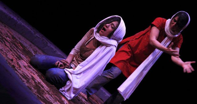 安提戈涅的目光穿過了2000多年，還能燙傷我們