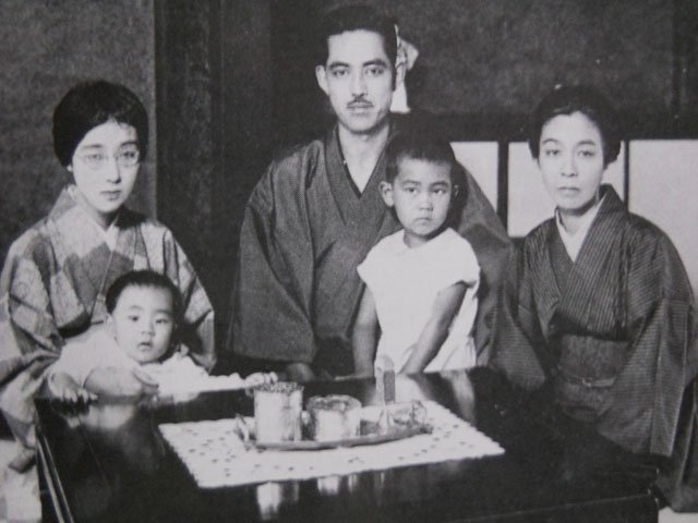 那些近亲结婚的日本首相们