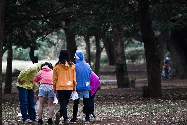 就让孩子「早恋」一场又如何