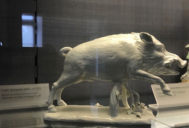 慕尼黑 巴伐利亚王室宁芬堡夏宫内的野猪瓷器 1755年 慕尼黑 巴伐利亚王室宁芬堡夏宫内的野猪瓷器 1755年