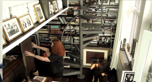 圖:紀錄片中的傳奇時尚編輯Grace Coddington 人的墮落,是中國時尚行業腐爛的原罪