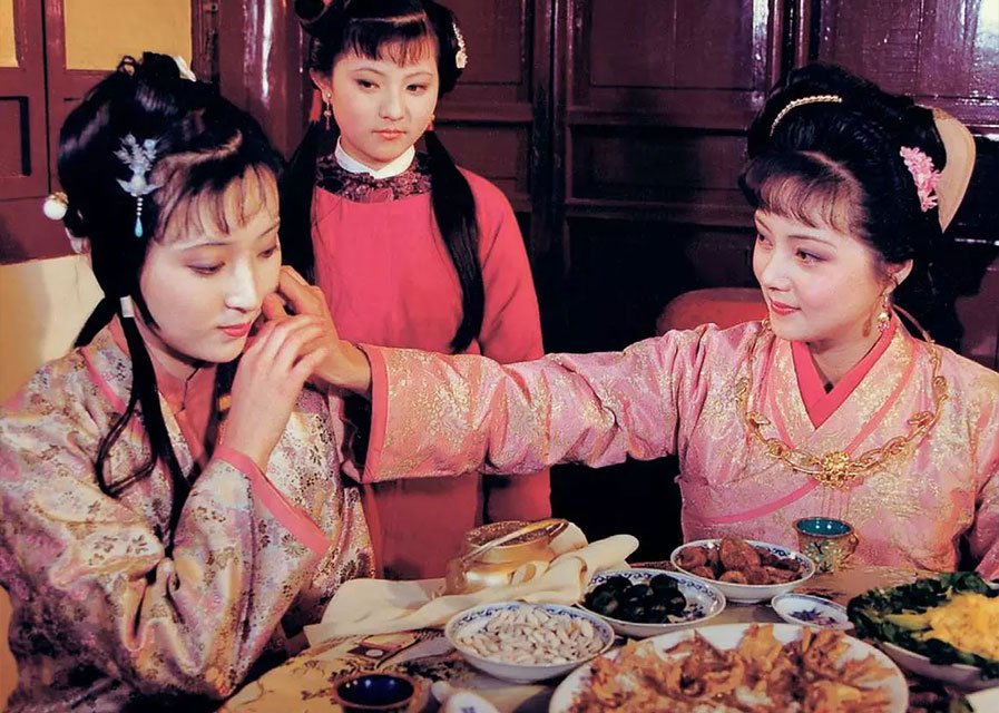 黛玉在薛姨妈那里吃糟鹅掌鸭信 黛玉在薛姨妈那里吃糟鹅掌鸭信