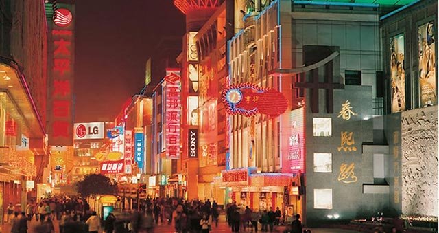 有些城市,值得献上膝盖、眼泪和口水