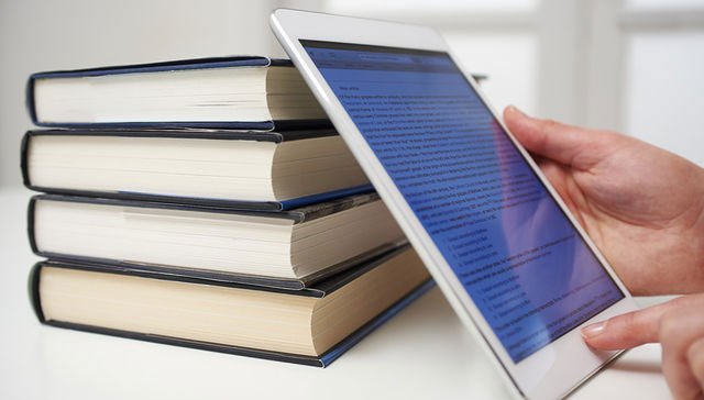 让作家站着把钱挣了，是这个时代之幸