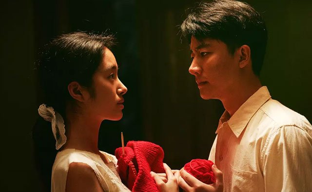 楊采鈺飾演的林丁丁與黃軒飾演的劉峰 《芳華》:敏感只是噱頭,更像一場絮叨