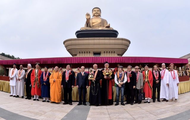 2017世界神明联谊会（图：星洲日报）。