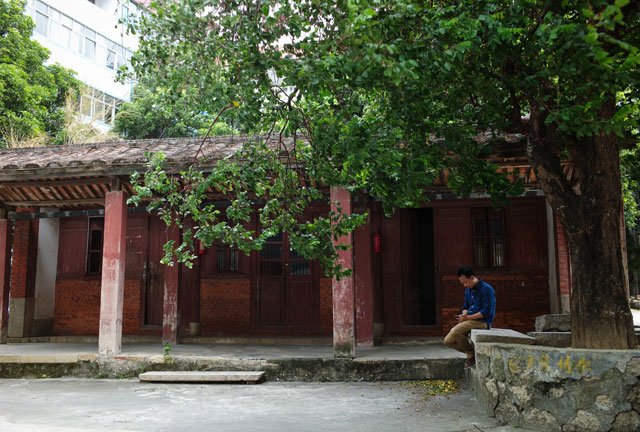 他不是文艺青年想像中的李叔同，他是弘一法师