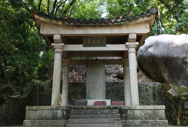 他不是文艺青年想像中的李叔同，他是弘一法师