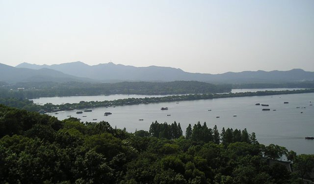 真與煙霞相接納