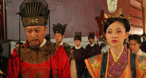 电视剧中的张居正与李太后
