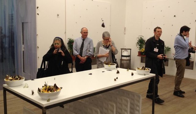 有人說他的作品噁心，但藝術能用胃來欣賞嗎