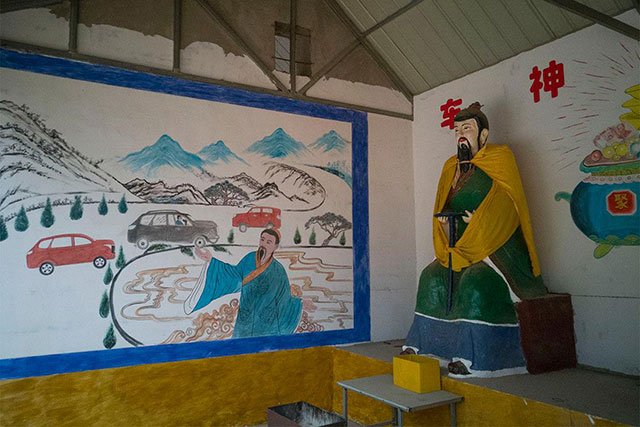 因能夠「按需造神」而走紅網路的河北奶奶廟神像 什麼才是真「佛系」