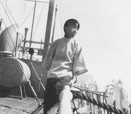 冰心于1923年8月乘船前往美国留学 冰心于1923年8月乘船前往美国留学