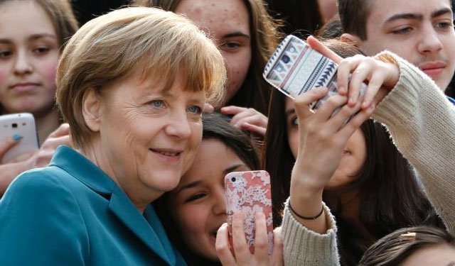 是身份的幻觉，还是新生活的曙光