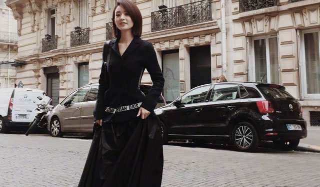 别再骂赵丽颖高攀，明明是Dior在跪舔中国流量