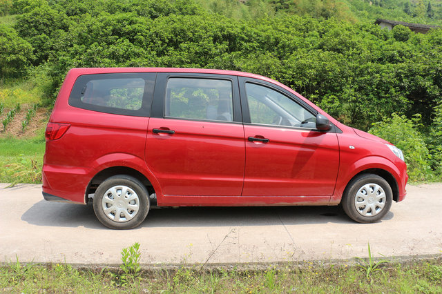 北汽幻速H2V 北汽银翔_微面