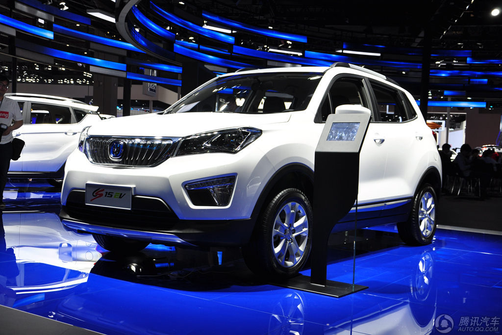 长安CS15EV