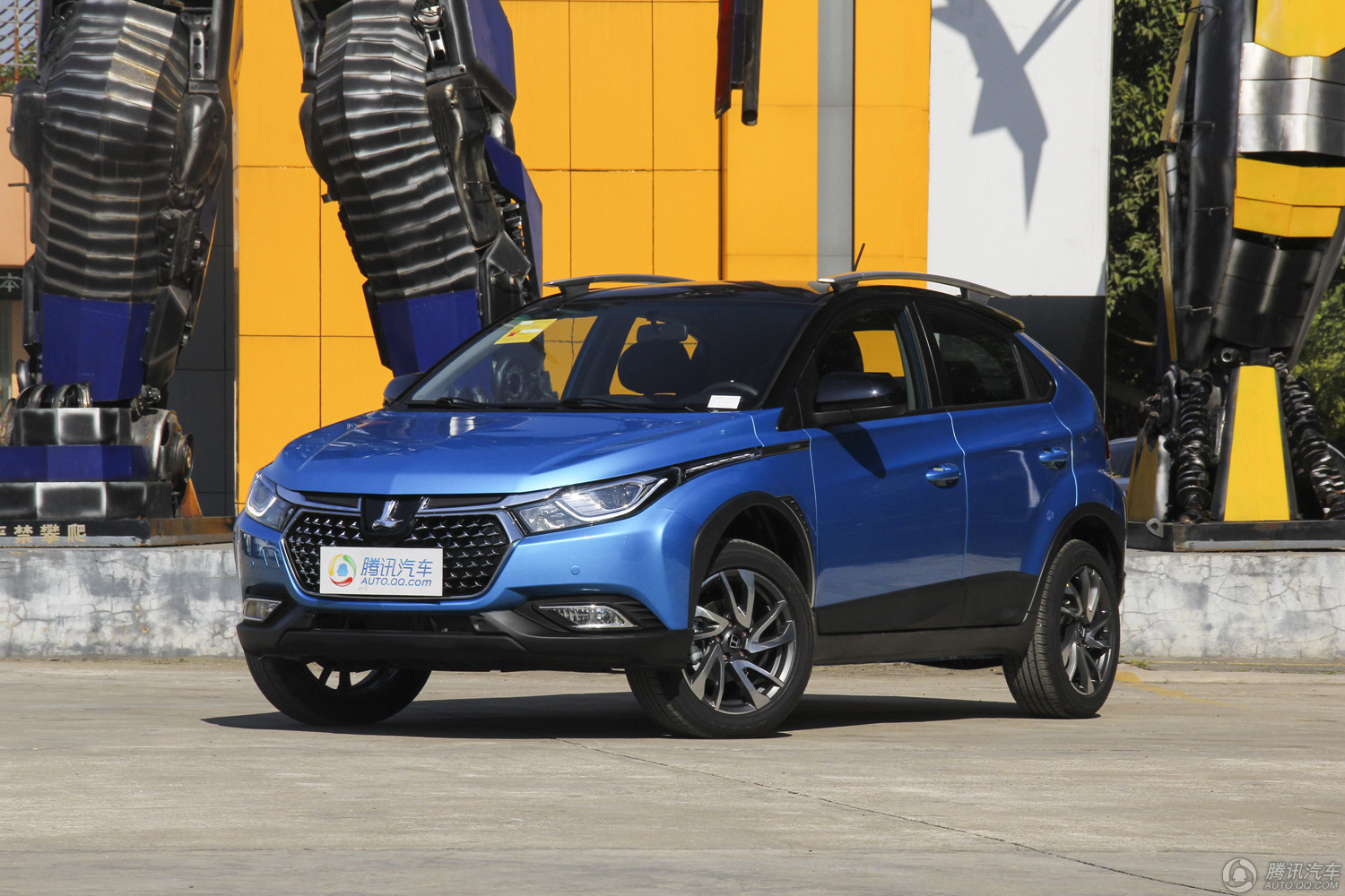 U5 SUV