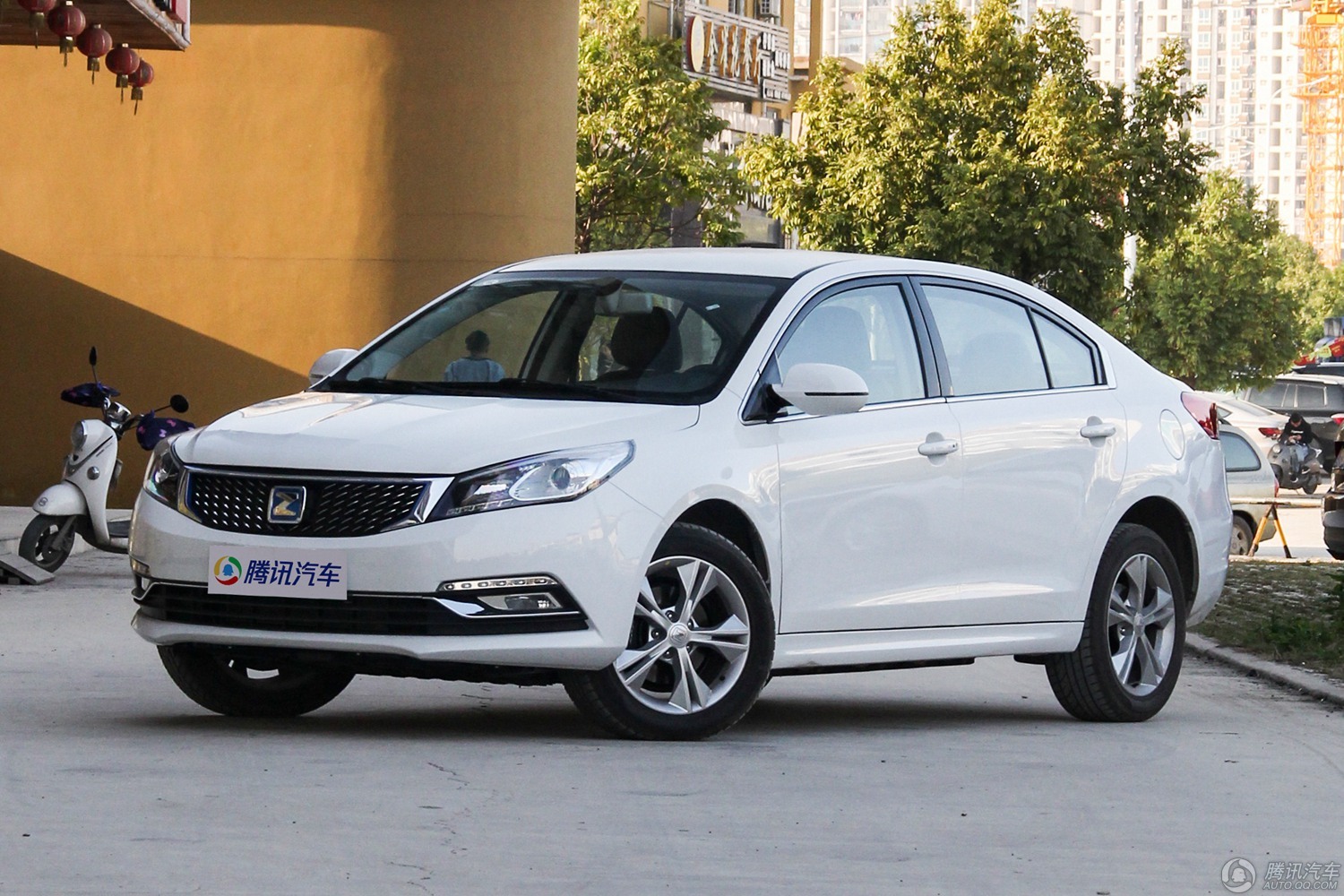 众泰Z500EV