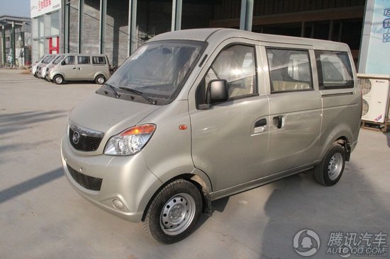 2009款 福仕达1.0mt 标准型 空调版