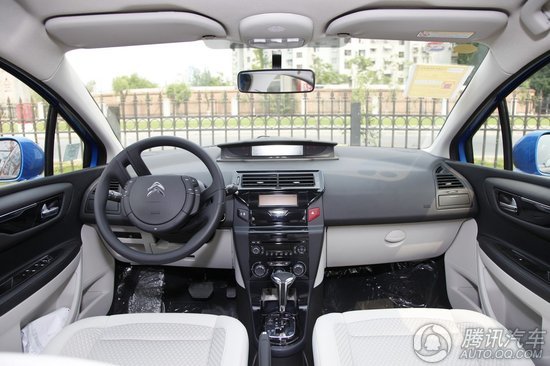 [新车上市]新世嘉两厢上市 售价10.68万起