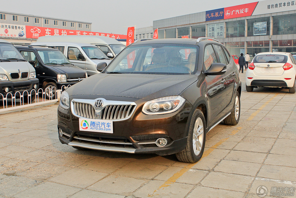 [腾讯行情]北京 华晨中华v5现金降11000元