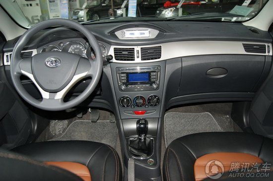 2012款 风神S30 1.6L MT 尊雅型