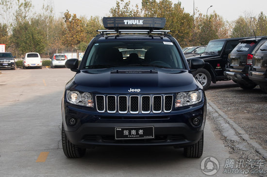 2013款 Jeep指南者 2.4L 豪華版