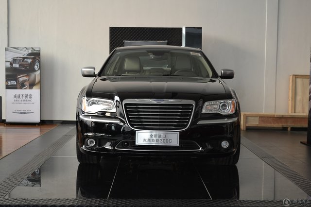 2013款 克莱斯勒300C 3.6L 尊崇版