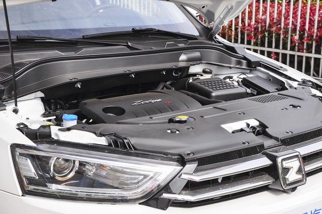 众泰SR7 2016款 1.5T MT魔方之路版(国V)