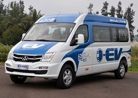 上汽大通V802015款 EV80 货运短轴中顶报价