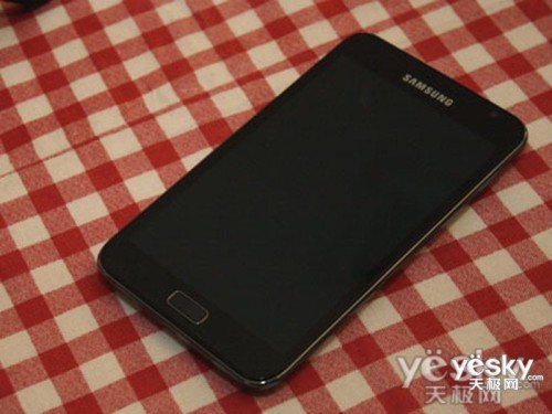 盖世牛机再报新低 三星i9220售价降至3699元