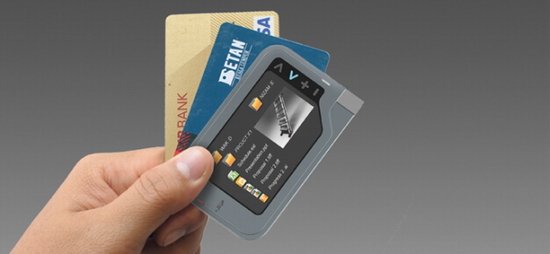 USB2USB數據轉存器推出配備OLED觸摸屏
