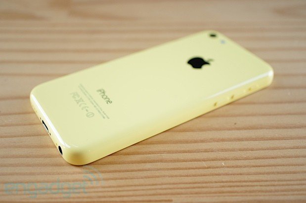 iPhone 5c外媒评价汇总 塑料外壳惊喜性能让人满意