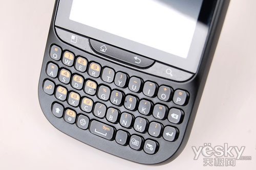 全键盘+2.8寸触屏社交手机lg c660评测