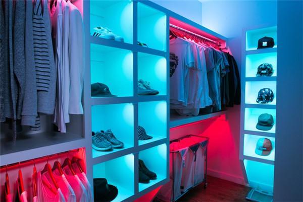 用智能灯光这么布置一下 你就进入了未来世界