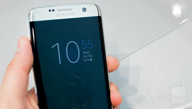 S7 Edge侧屏误触问题曝光 紧急更新仍未解决