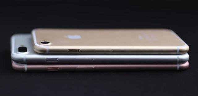 iPhone 7高仿机模再曝光：确有三个版本