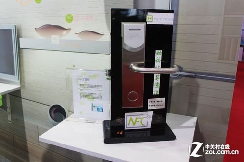 安派易讯nfc系列手机集体亮相通信展