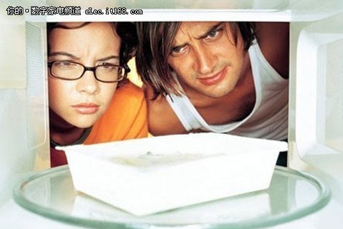 微波炉加热食品会致癌? 探寻背后真相