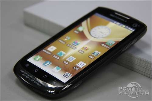 td版双核旗舰 摩托罗拉mt870售4880元