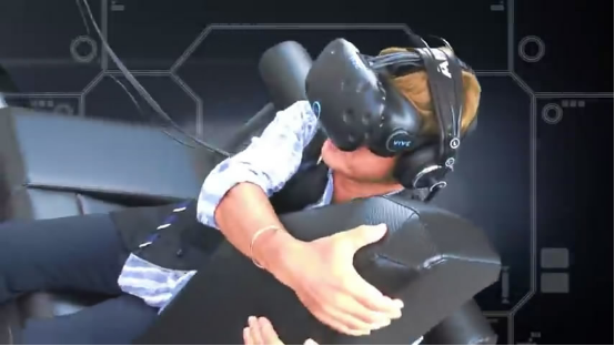 想驾驶高达战斗？用这个VR体验项目就可以