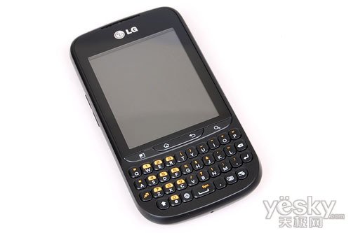 全键盘+2.8寸触屏社交手机lg c660评测